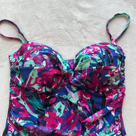 Catalina Pink Blue Purple Floral Twist One-Piece Swimsuit Size S - Picture 5 of 14
